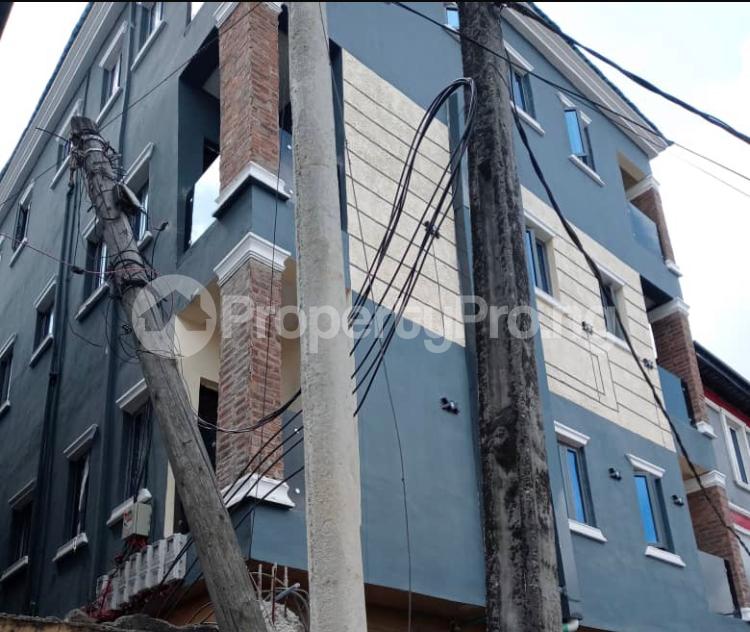 Flat / Apartment for rent Onike Yaba Lagos - 0
