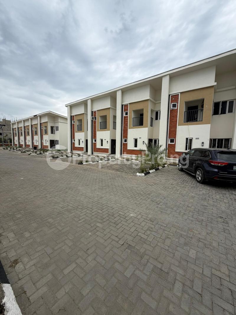 2 bedroom House for rent  Abraham adesanya estate Ajah Lagos