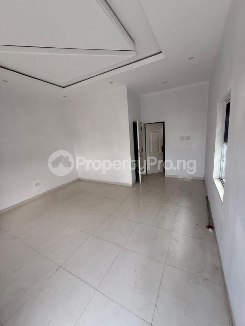 2 bedroom House for rent Ologolo Lekki Lagos. Ologolo Lekki Lagos