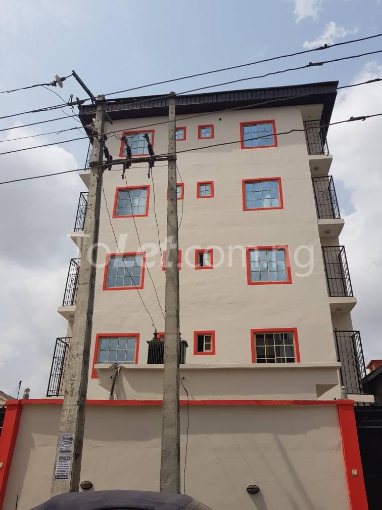3 bedroom Flat / Apartment for rent Borno Alagomeji Yaba Lagos
