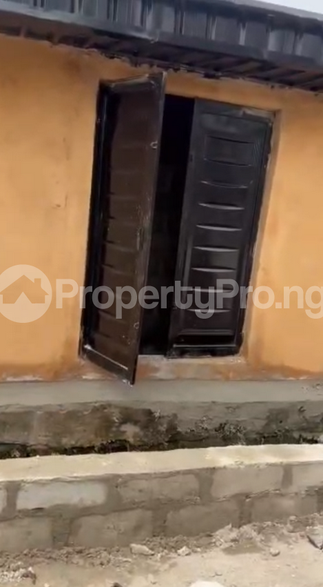 Commercial Property for rent Karonwi Surulere Lagos