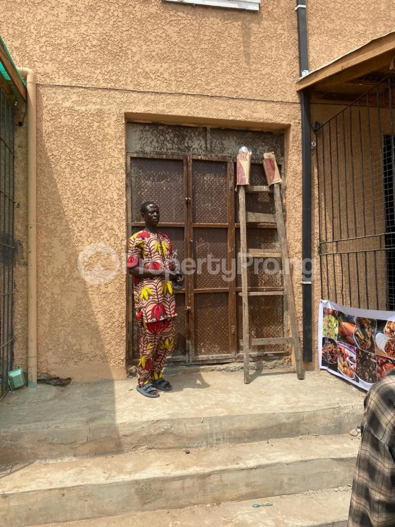 1 bedroom Commercial Property for rent Ebute Meta Adekunle Yaba Lagos - 1