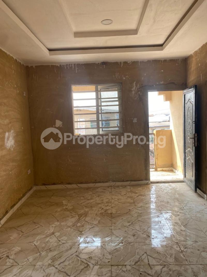 1 bedroom Flat / Apartment for rent Onipanu Shomolu Lagos