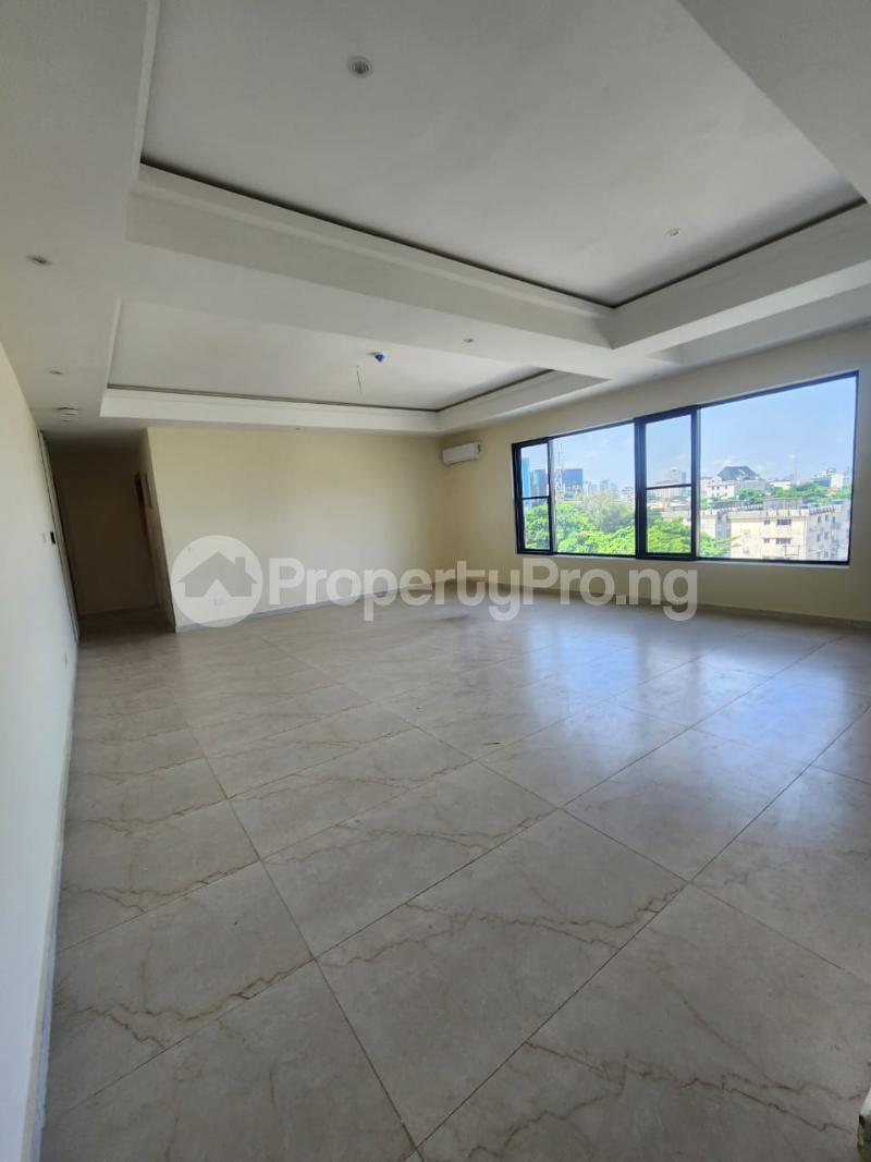 2 bedroom House for rent Victoria Island Lagos