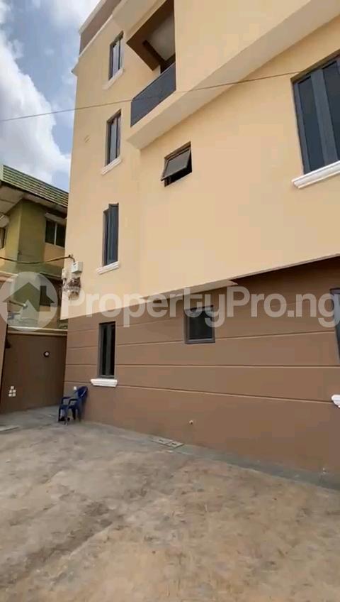 2 bedroom Flat / Apartment for rent Off Finbars Road Akoka Yaba Lagos
