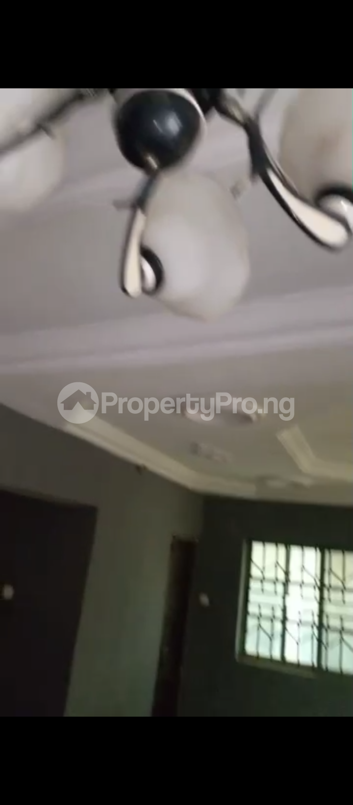 3 bedroom House for rent Alagutor Very Close To Dopemu Bridge Akowonjo Alimosho Lagos