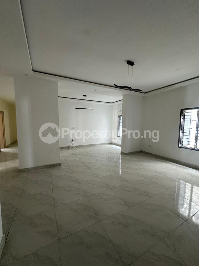 4 bedroom Flat / Apartment for rent ONIRU Victoria Island Lagos