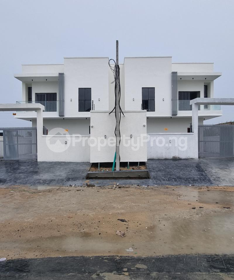 4 bedroom House for sale Mobil Road Ajah Lagos