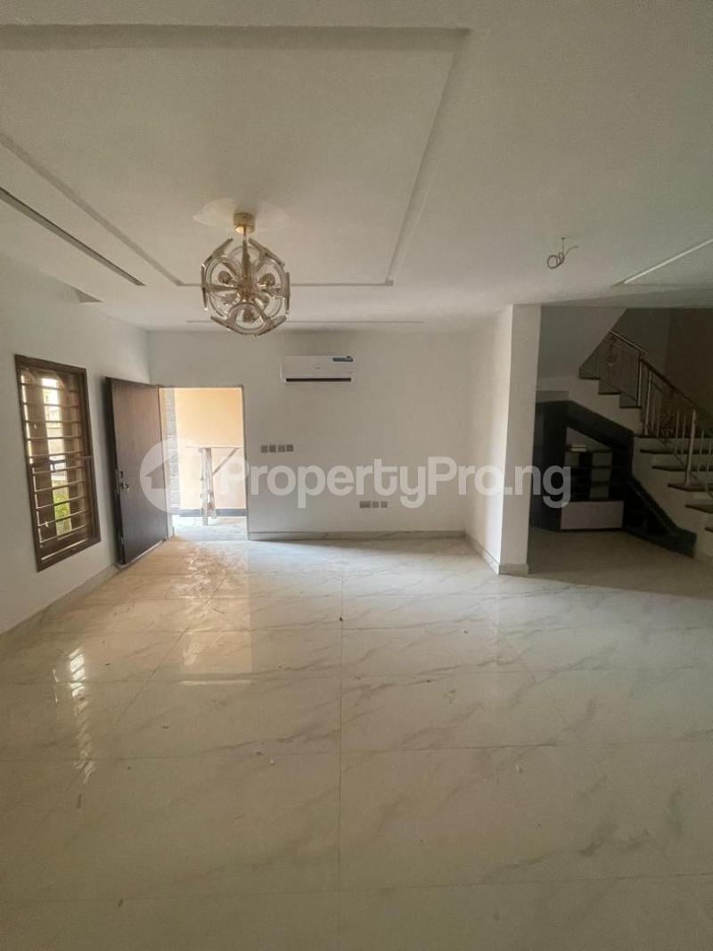4 bedroom House for rent Gilmore Jahi Abuja