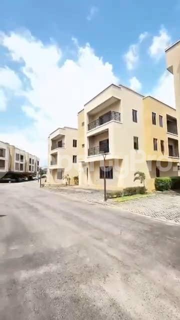 5 bedroom House for rent Jahi Abuja