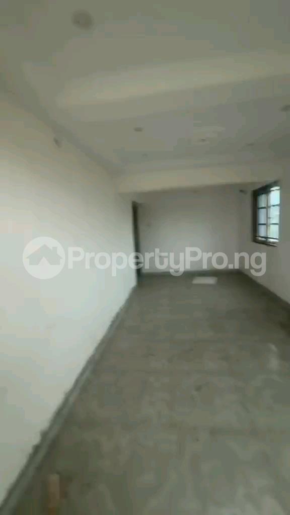2 bedroom Flat / Apartment for rent Off Awoyokun Onipanu Shomolu Lagos