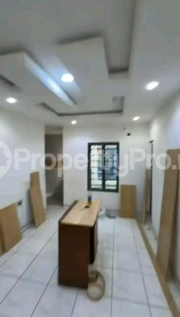 2 bedroom Flat / Apartment for rent Off Kayode Onipanu Shomolu Lagos