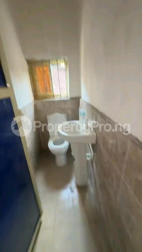 Flat / Apartment for rent Waec Fadeyi Shomolu Lagos