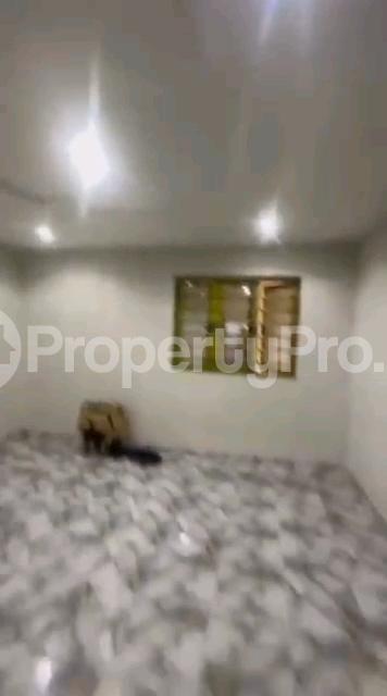 1 bedroom Flat / Apartment for rent Off Apata Road Shomolu Lagos