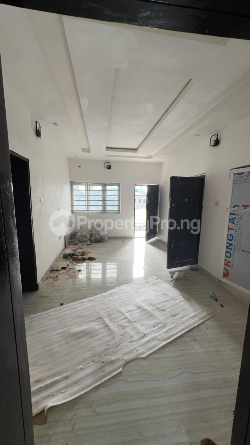 2 bedroom Flat / Apartment for rent Jibowu Yaba Lagos