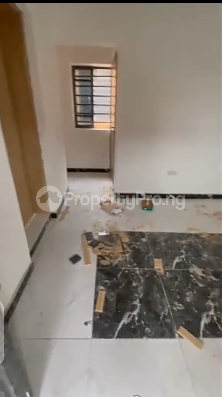 Flat / Apartment for rent Shomolu Lagos - 0