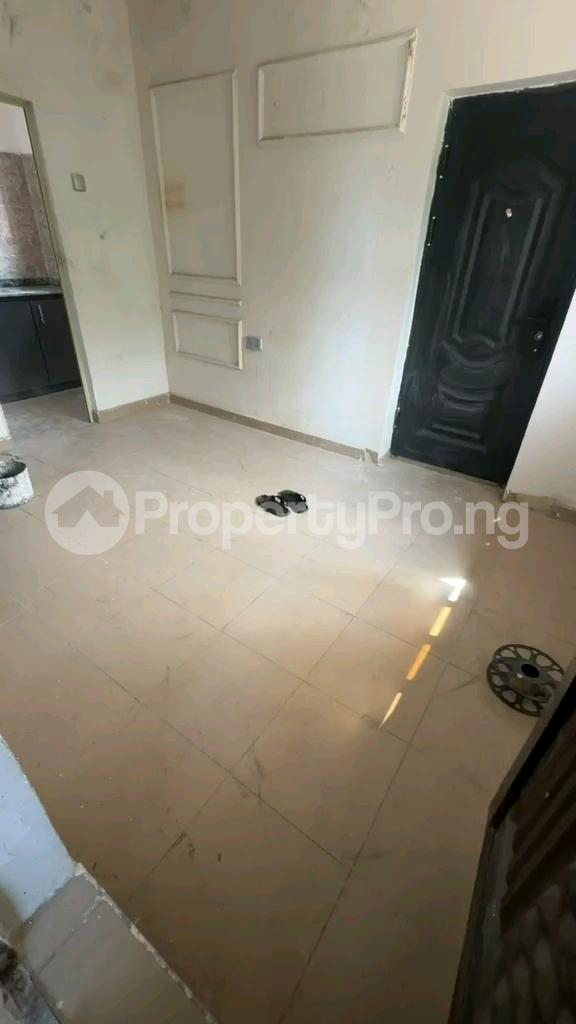 1 bedroom Flat / Apartment for rent Fadeyi Waec Yaba Lagos