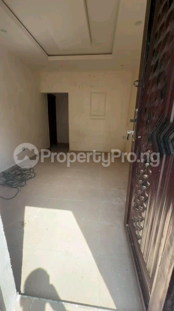 1 bedroom Flat / Apartment for rent Fadeyi Waec Yaba Lagos