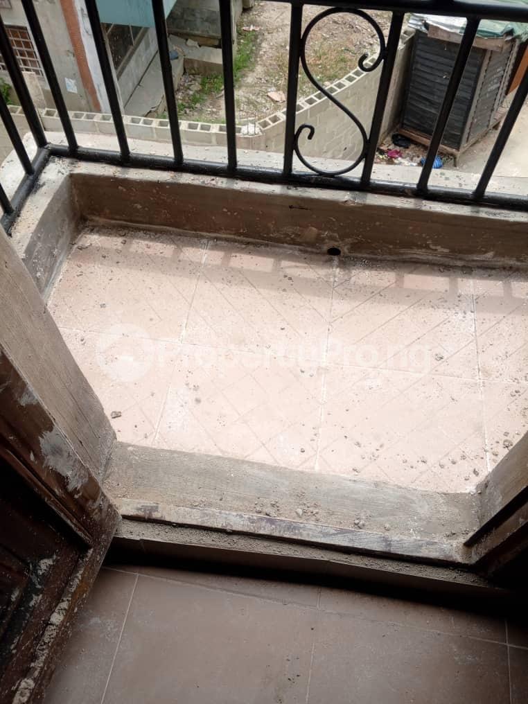 Flat / Apartment for rent Adekunle Yaba Lagos