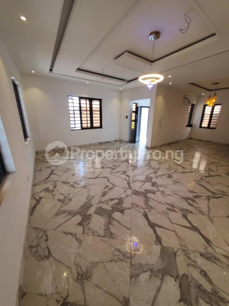 Flat / Apartment for rent Jakande Ologolo Lekki Lagos