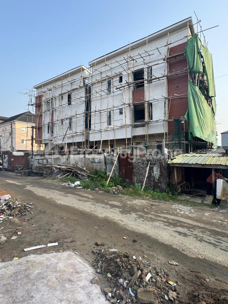 1 bedroom Flat / Apartment for sale Surulere Lagos