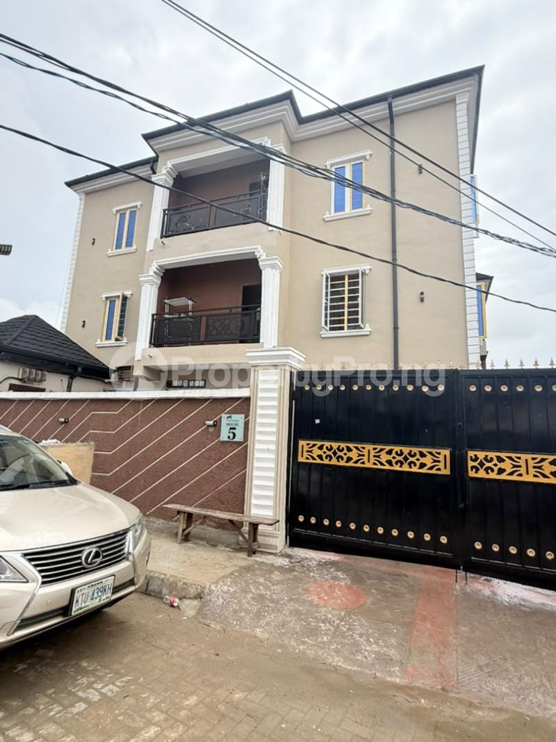 Flat / Apartment for sale Shomolu Shomolu Lagos