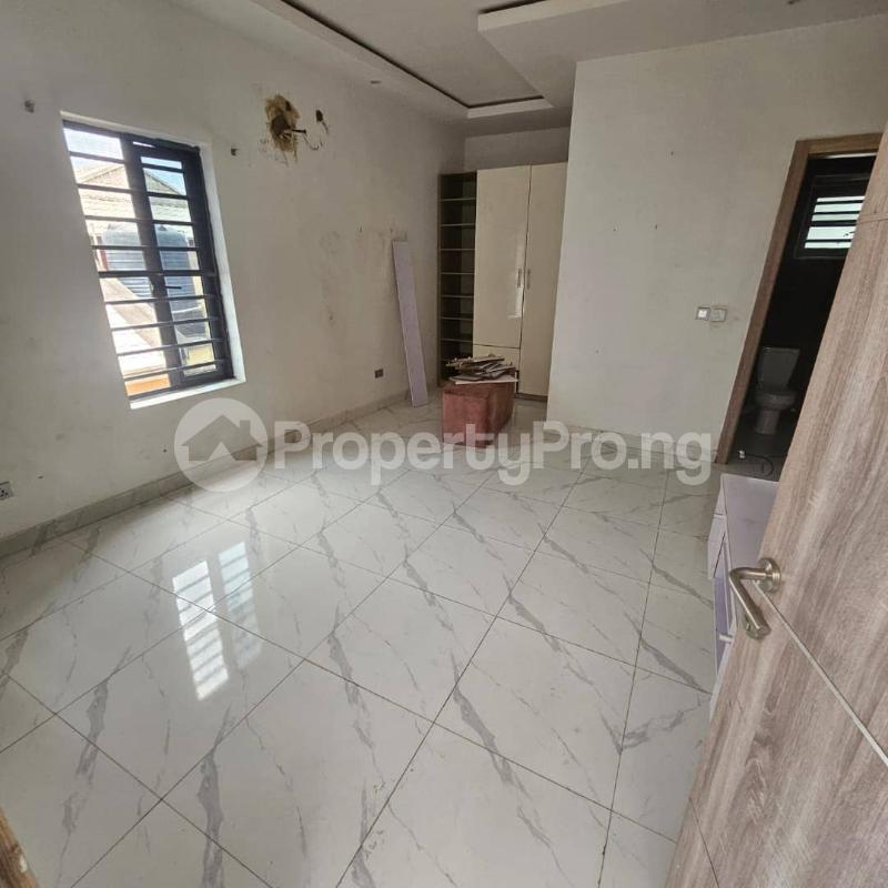 Flat / Apartment for rent New garage Gbagada Lagos