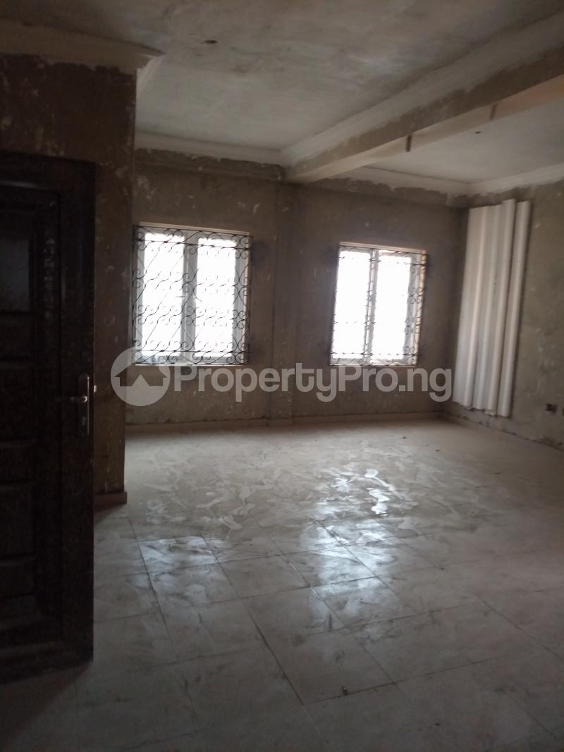 3 bedroom Commercial Property for rent Alagomeji Yaba Lagos