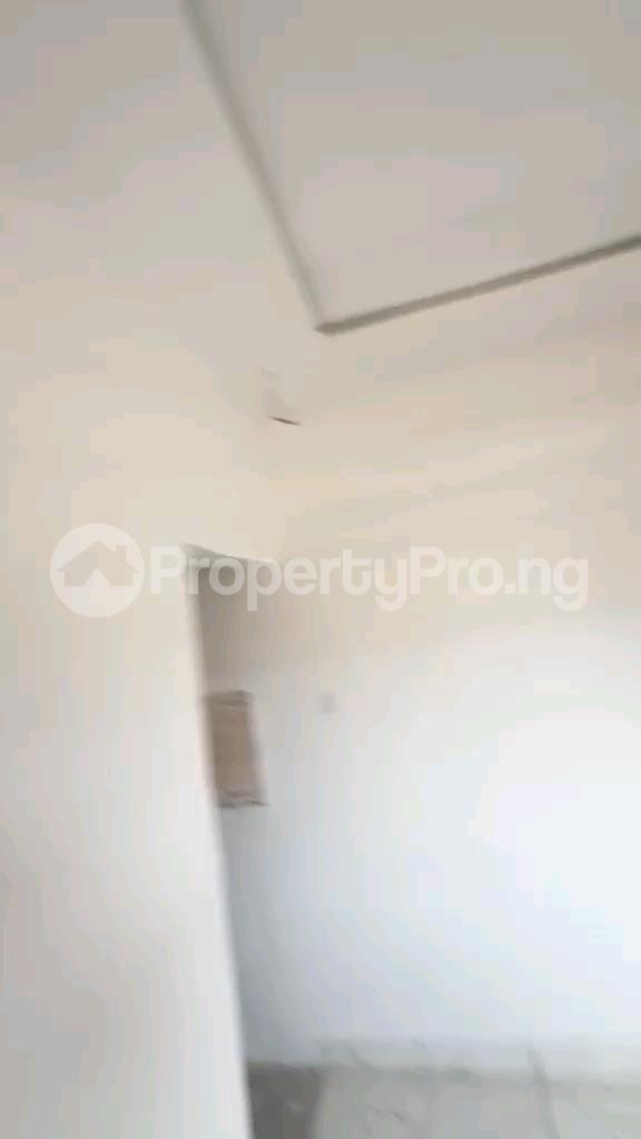 2 bedroom Flat / Apartment for rent Oluwatoyin Street Oworonshoki Gbagada Lagos - 18