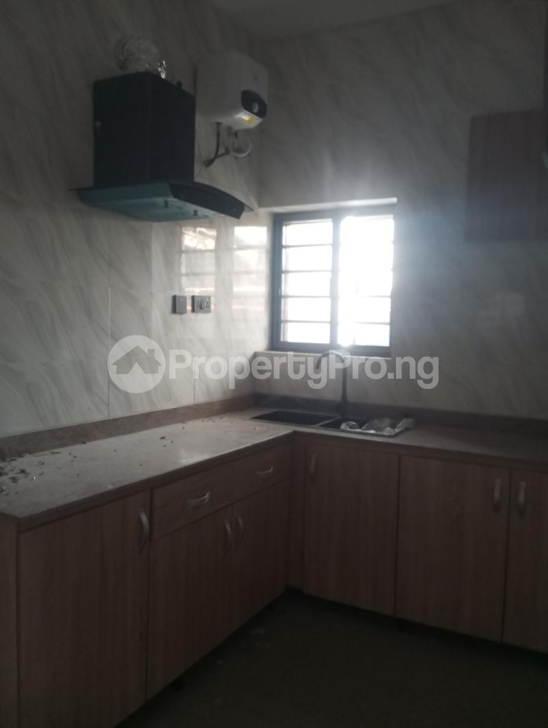 2 bedroom Flat / Apartment for rent Asiri Surulere Lagos