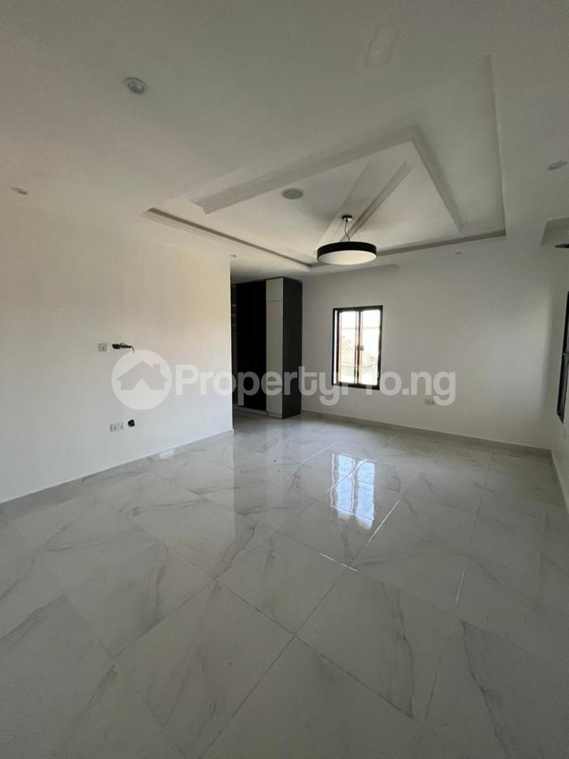 3 bedroom Flat / Apartment for rent Fola Agoro Yaba Lagos