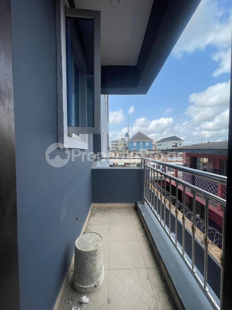3 bedroom Flat / Apartment for rent Aguda Surulere Lagos
