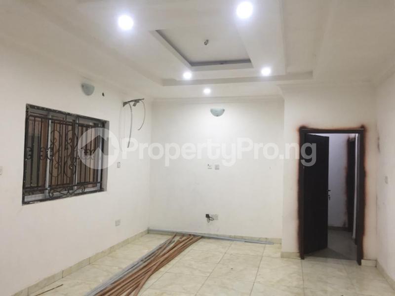 2 bedroom Flat / Apartment for rent Pedro Road Obanikoro Shomolu Lagos