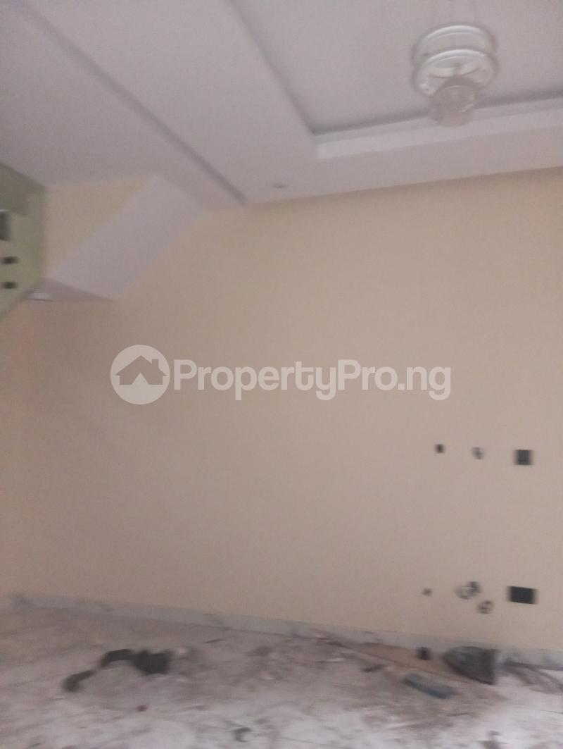 2 bedroom Flat / Apartment for rent Eshinlokun Surulere Lagos