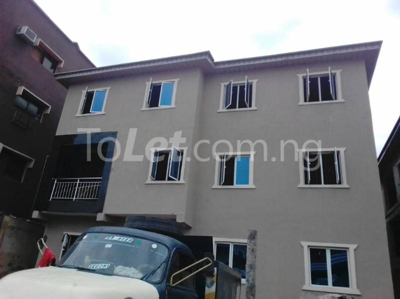 2 bedroom Flat / Apartment for rent 45 Akinwunmi Street Alagomeji Yaba Lagos