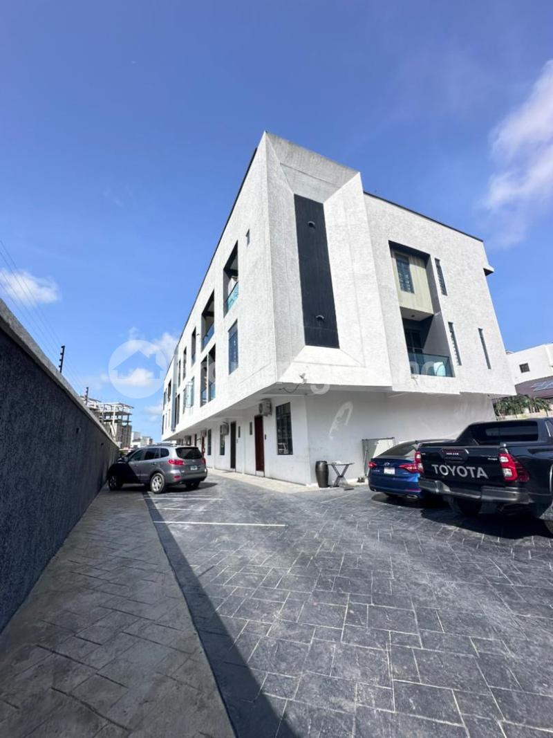 2 bedroom Flat / Apartment for rent Off Freedom Way Lekki Lekki Phase 1 Lekki Lagos