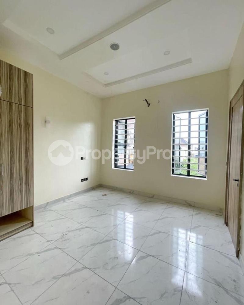 3 bedroom Flat / Apartment for rent Adelabu Surulere Lagos