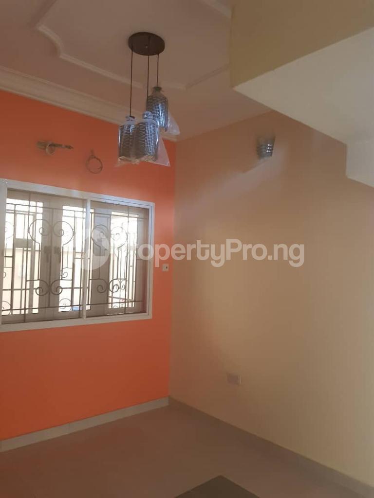 2 bedroom Flat / Apartment for rent Morocco Road Yaba Lagos