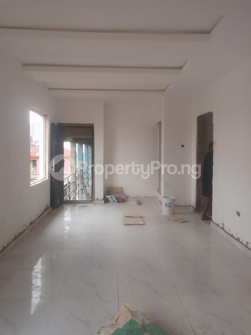 2 bedroom Flat / Apartment for rent Alagomeji Alagomeji Yaba Lagos