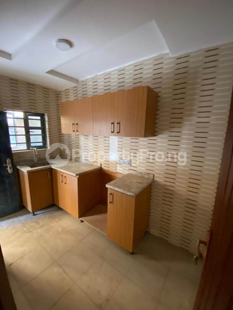 2 bedroom Flat / Apartment for rent Awoyokun Onipanu Shomolu Lagos - 6