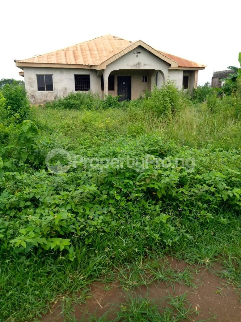 3 bedroom House for sale Olumo Off Pretoria Road Igbogbo Ikorodu Lagos