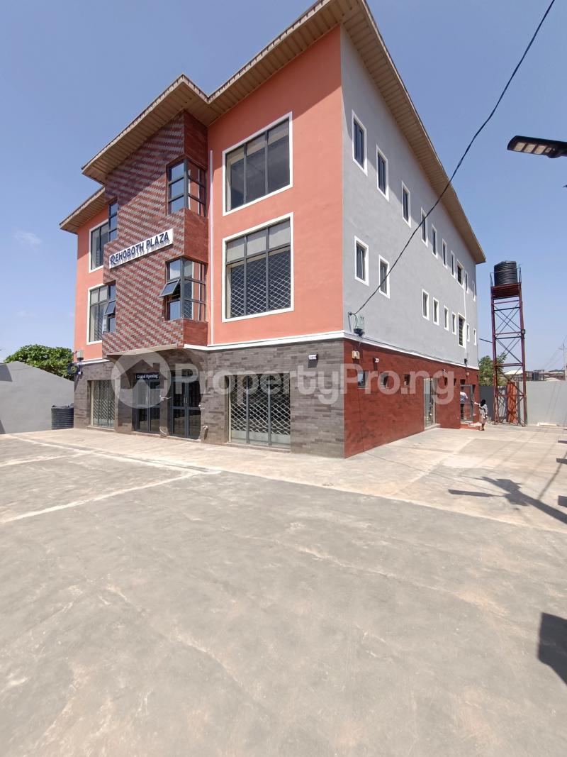 1 bedroom Commercial Property for rent New Garage, Akala Express Ibadan Oyo - 0