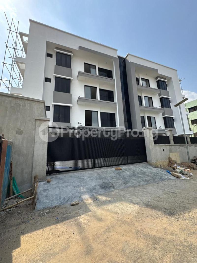 3 bedroom Flat / Apartment for sale Shonibare Estate Maryland Lagos
