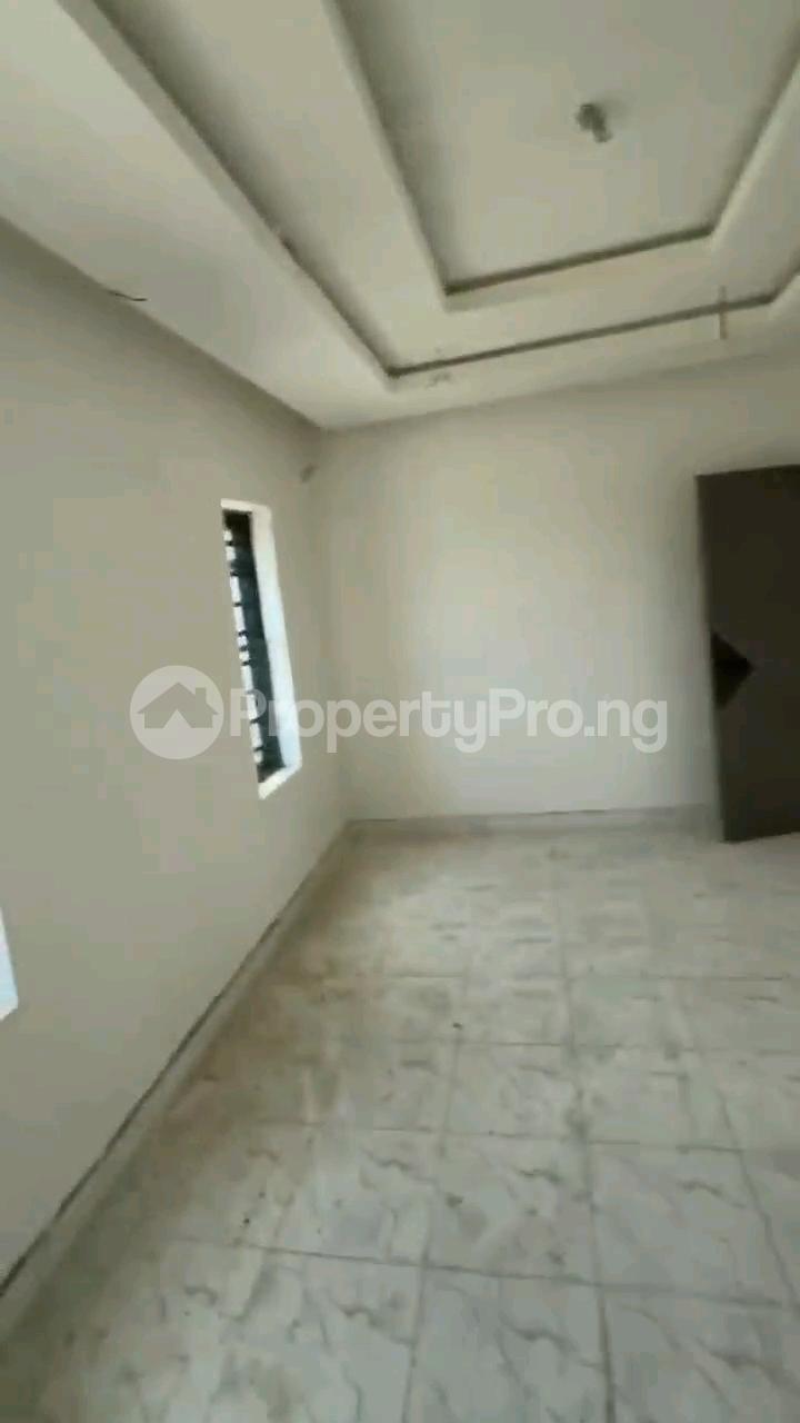 2 bedroom Flat / Apartment for sale Fadeyi Shomolu Lagos