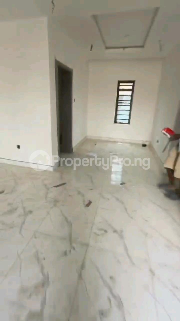 2 bedroom Flat / Apartment for sale Fadeyi Shomolu Lagos