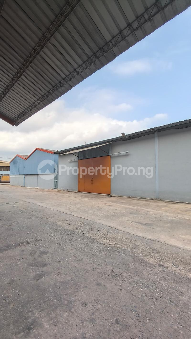Commercial Property for rent Acme Road, Off Lateef Jakande Road, Ikeja, Lagos State. Agidingbi Ikeja Lagos