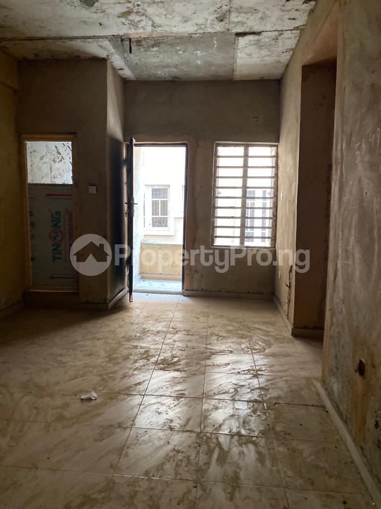 1 bedroom Flat / Apartment for rent Ebute Meta Adekunle Yaba Lagos - 4