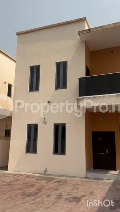 4 bedroom House for sale Location: Abijo Gra Scheme Lekki Lekki Phase 2 Lekki Lagos