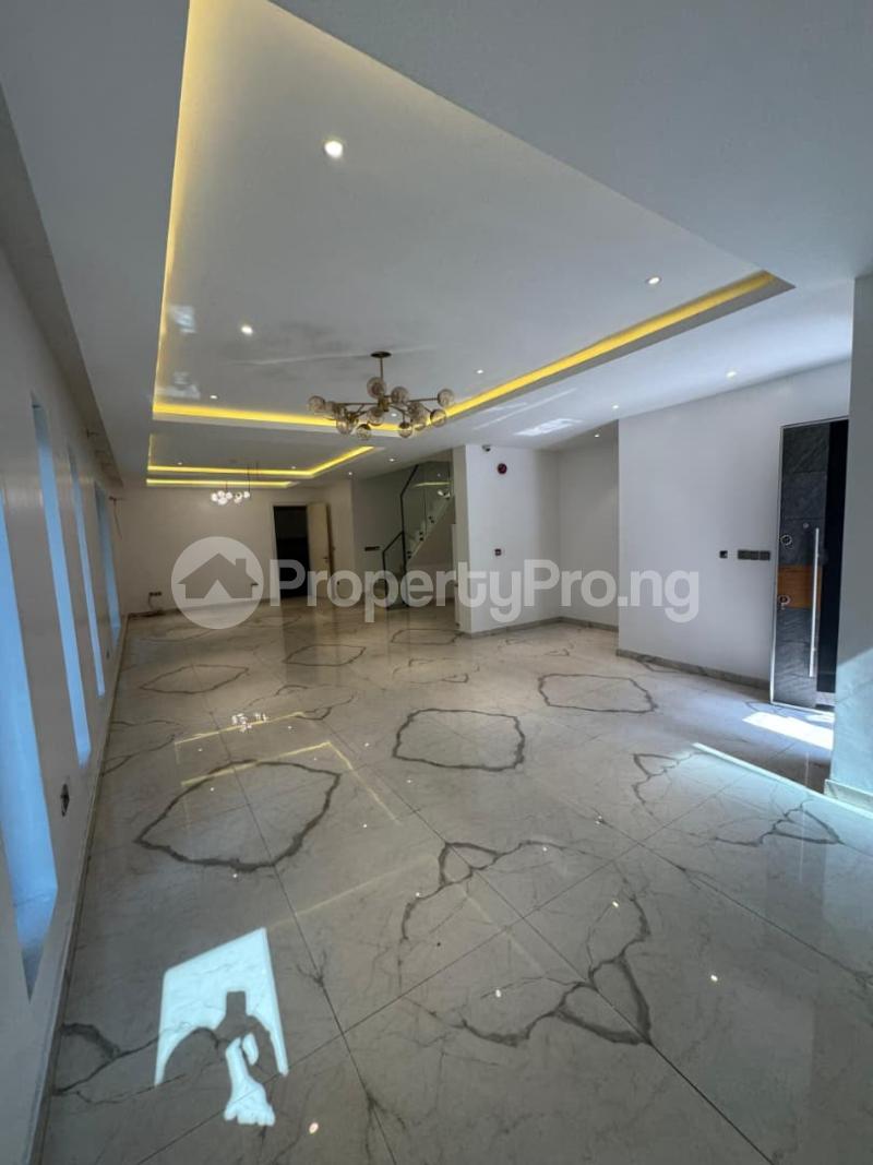 4 bedroom House for rent ONIRU Victoria Island Lagos