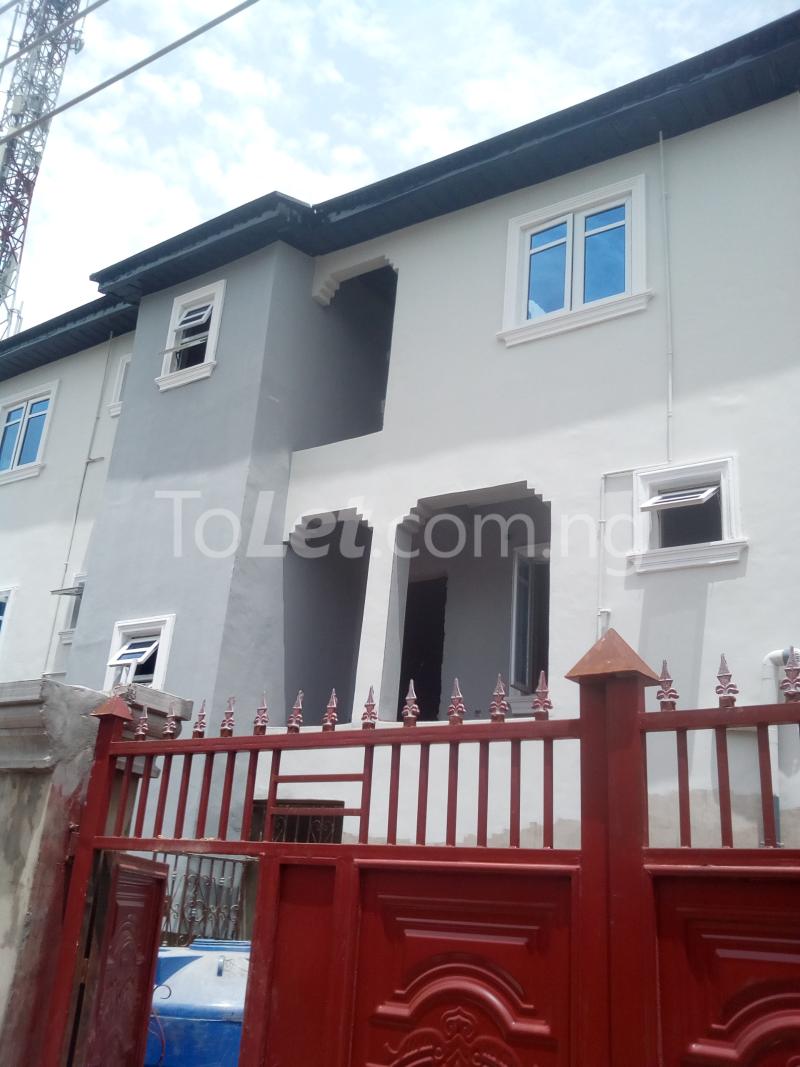 1 bedroom Flat / Apartment for rent Chemist Fola Agoro Yaba Lagos